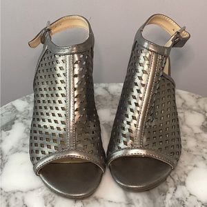 Liz. Claiborne Gemma Block Heel shoes